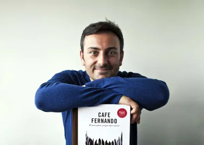 Hikâyeleriyle Mutfağı Sevdiren Cenk Sönmezsoy’un Yazarlık Yolculuğu