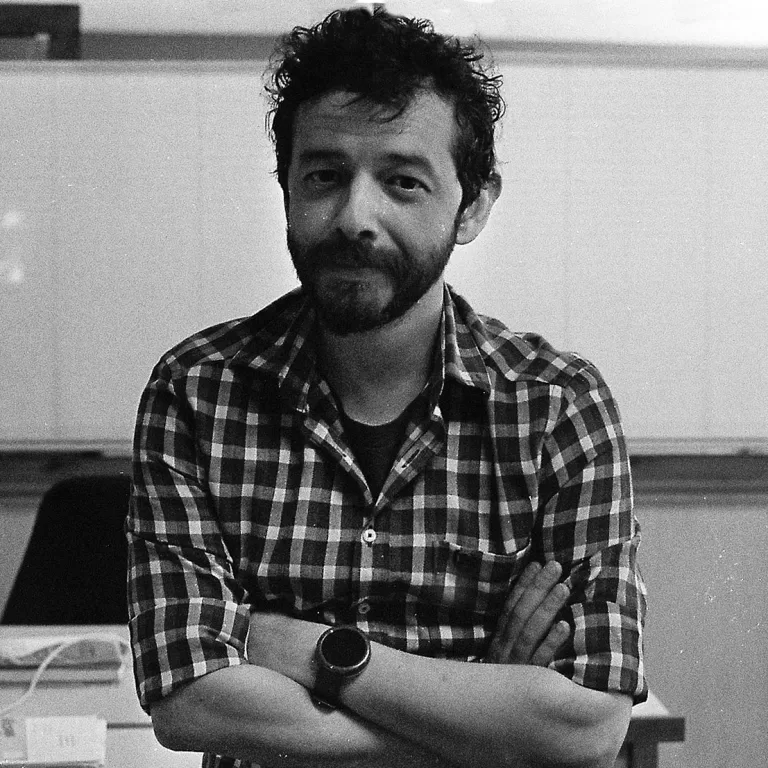Diskdünya’nın Türkçeye Yolculuğu: Editör Ümit Mutlu ile Serinin Yayın Serüveni Üzerine